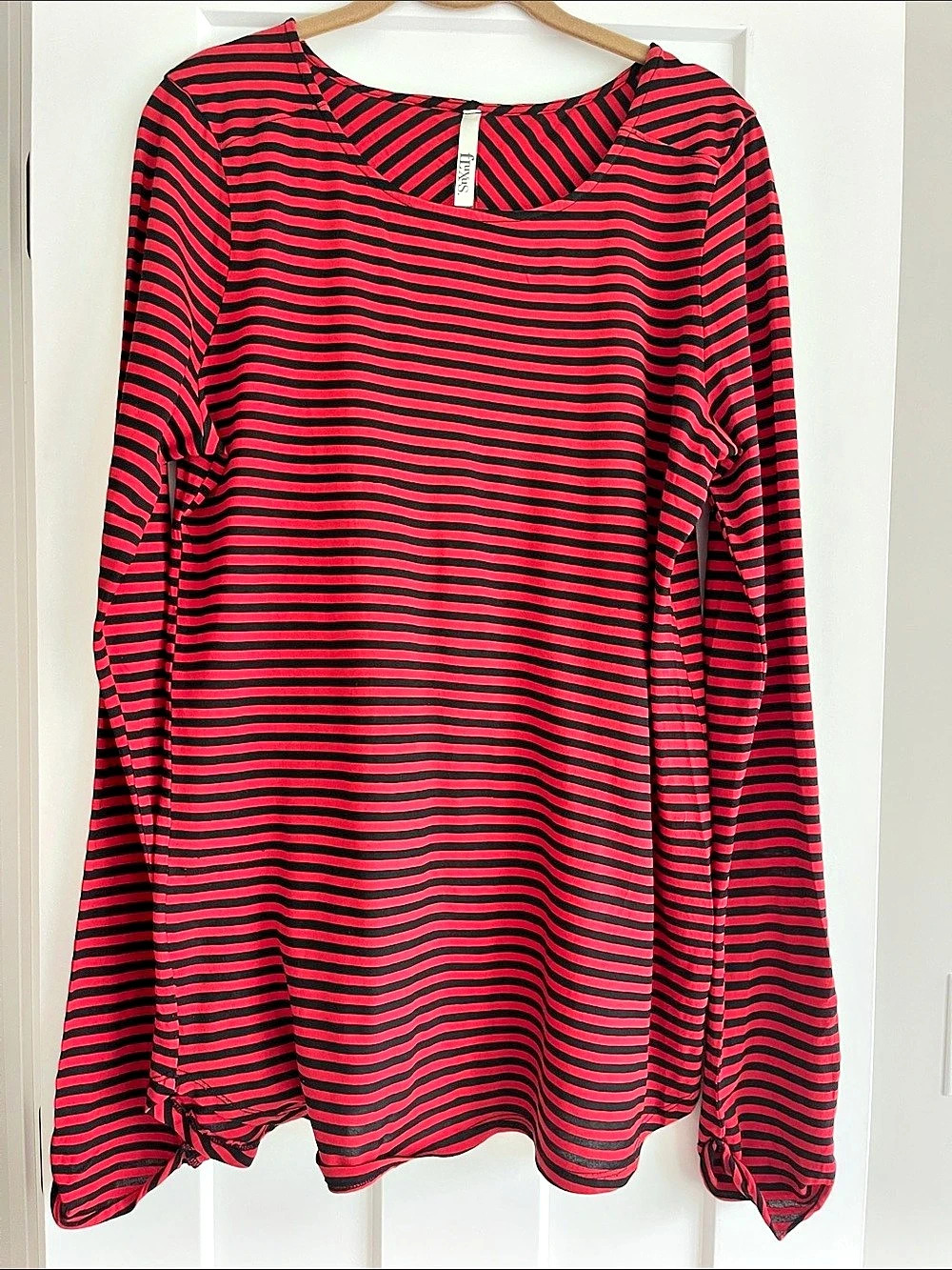 Women's Long Sleeve Striped Top in Red & Black Like New